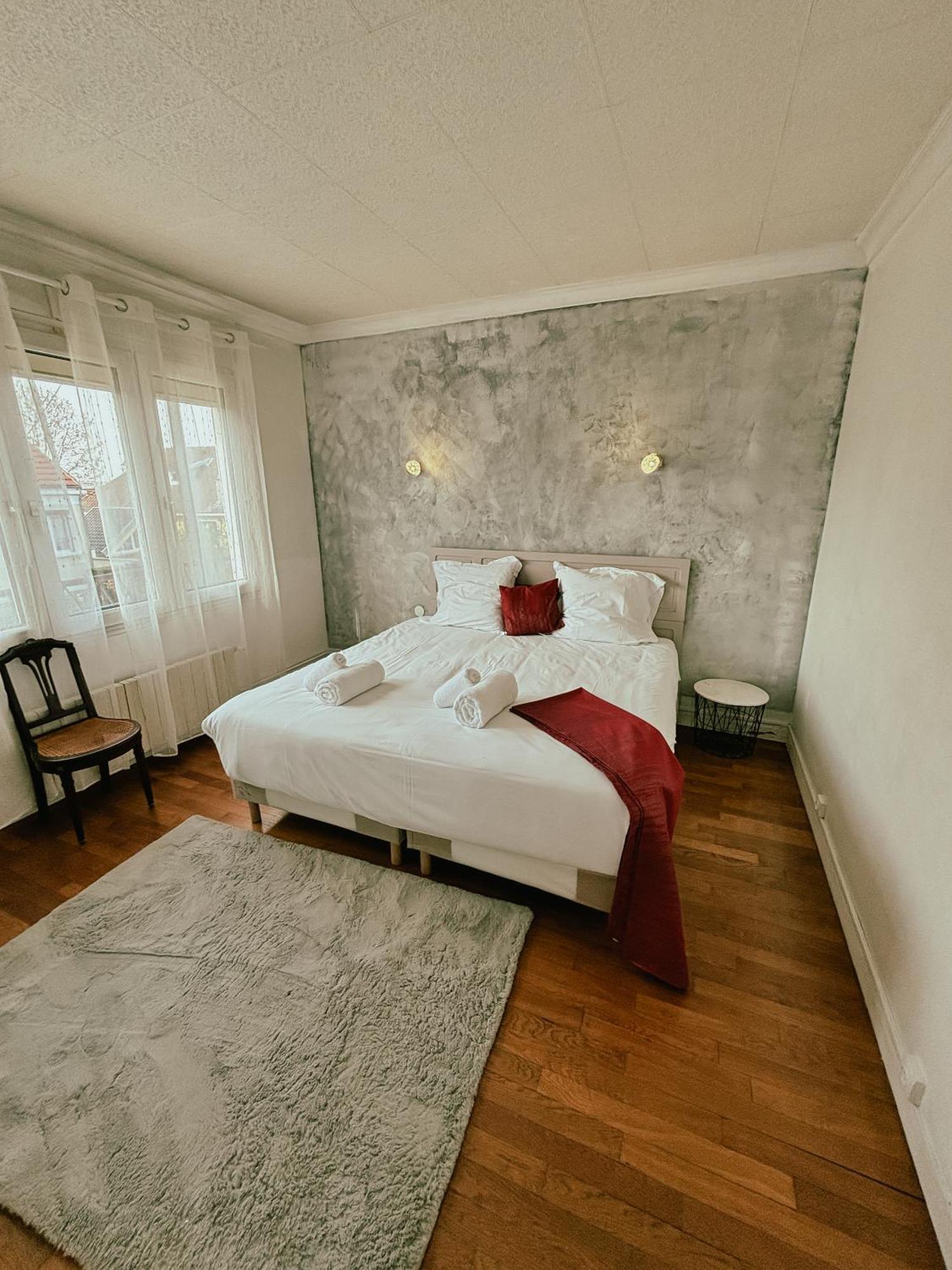 Duplex Avec Jardin - Proche Paris - Disneyland - Rer - ノワジー＝ル＝グラン エクステリア 写真